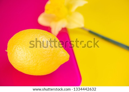 Lemon and yellow flowers.