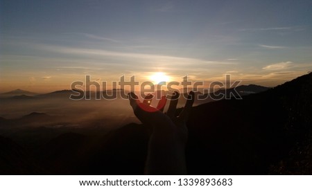 Hand for the Sun on Puntang Mountain