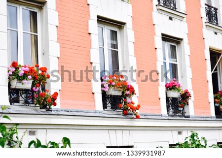 Spring flowers of Paris Royalty-Free Stock Photo #1339931987