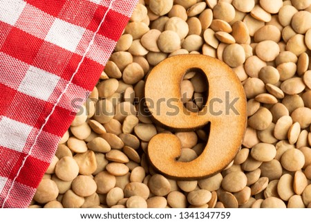 Number 9, Lentils with checkered napkin - Lens culinaris