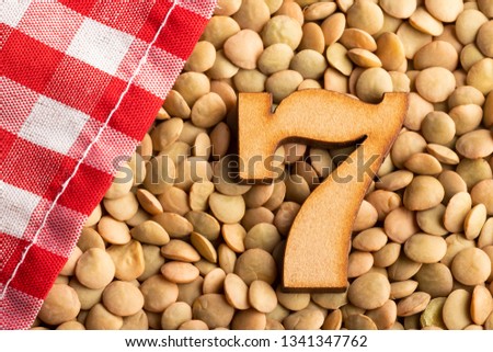 Number 7, Lentils with checkered napkin - Lens culinaris