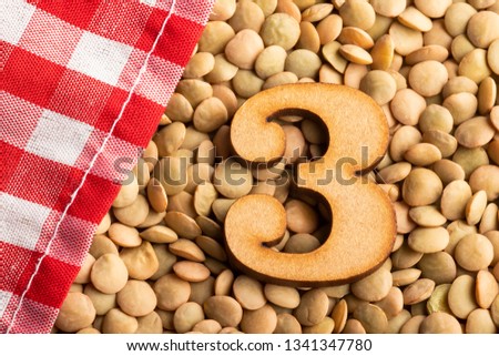 Number 3, Lentils with checkered napkin - Lens culinaris