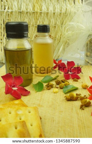 Thyme aromatherapy oil, herbs - Image

