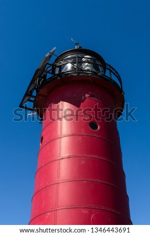 Kenosha north pierhead (pier head) lighthouse in late winter/early spring.
