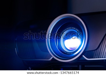 Closeup projector for cinema and presentation