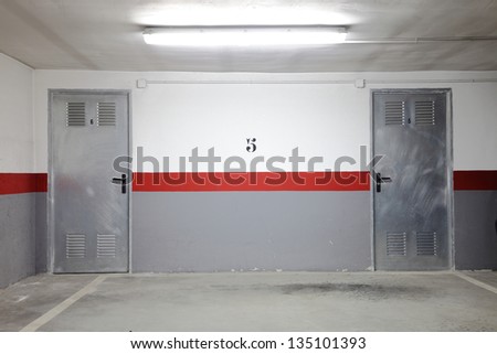 Picture of an empty garage