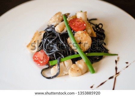 pasta with mushrooms and vegetables