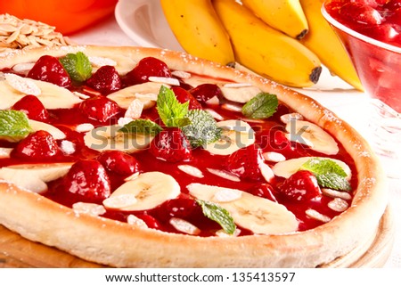 Fruit pizza