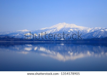 Lake tazawa of the blue sky