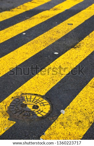 Street Yellow Lines