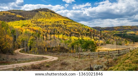 Autumn Back roads in Colorado - Grand County Scenic Highway 47	