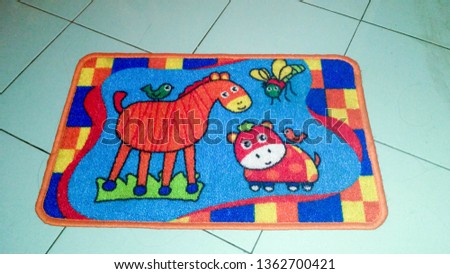 fabric doormat with horse picture ornament