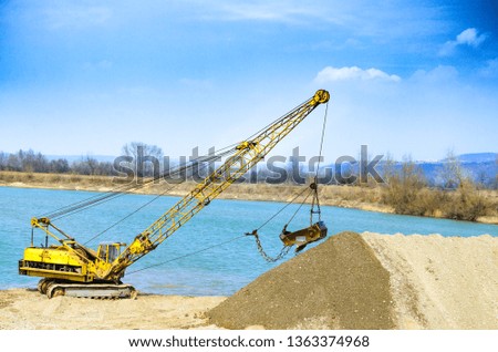Heavy machinery sand mining 