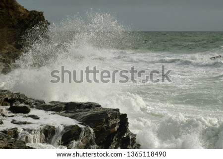 Shots on 03/08/2016 at 17:10 are a series of 10 photos showing the movement approaching and hitting the rocks shore of the  waves and as a result of splashing and foaming water, stop-motion animation.