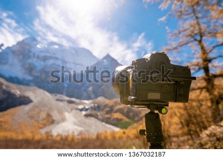 photography view, The camera is  photograph mountain  landscape 