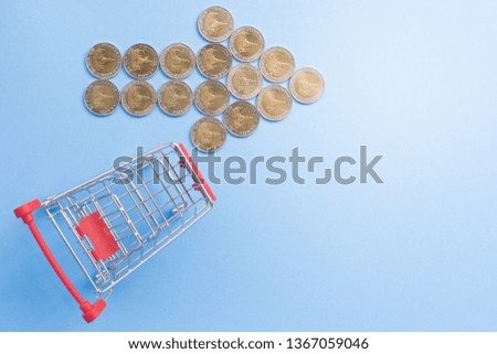 Top view,Shopping at the supermarket as a concept and The medallion is an arrow shape. 