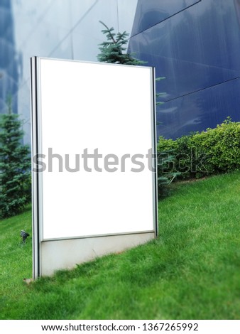 Billboard with clipping path