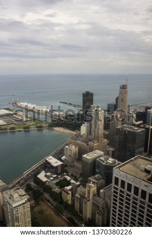 Chicago, Illinois city picture.