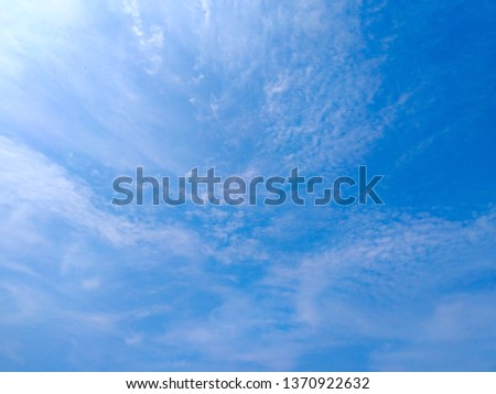 White cloud​ and​ beautiful​ blue sky - Air clouds in the blue sky - Blue backdrop in the air - Clouds in the air change shape in many - subtle background