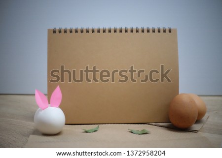Eggs with brown paper