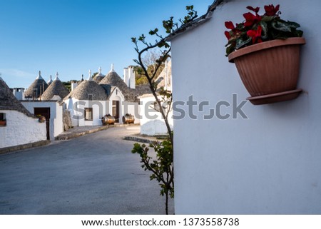 Trulli domes, traditional houses built with dry stone and conical roof, Alberobello, UNESCO World Heritage Site, Valle Itria, Bari district in Southern Italy, Puglia, Apulia, Italy, Europe
