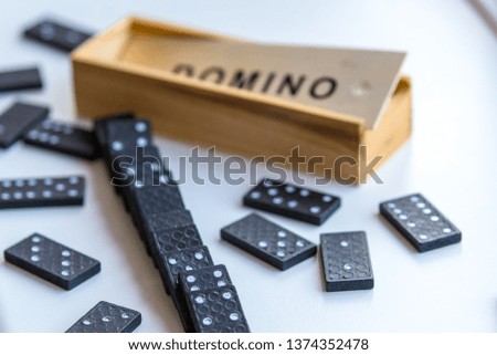 Dominoes for toppling