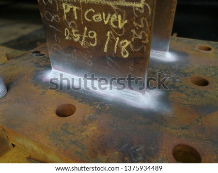 Liquid penetran test for welding joint root pass and cover pass of H-beam column to base plate