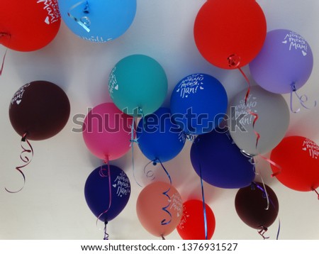 colored balls with the inscription. I love you mom. I love daddy. on white background.
2
