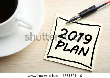 2019 Plan concept on the sticky note paper.