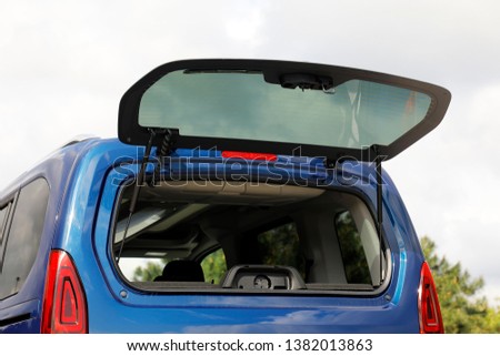 tailgate with opening window for small loads