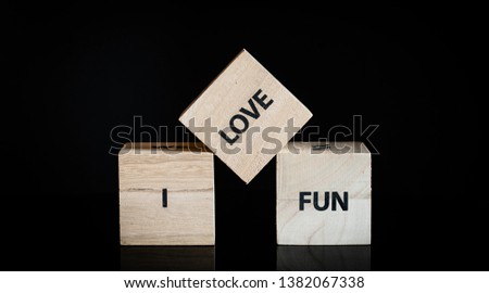 Three wooden cubes - i love life