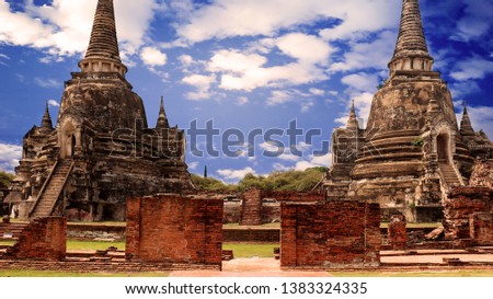 Old temple in Phra Nakhon Si Ayutthaya, Thailand's historical tourist attraction
