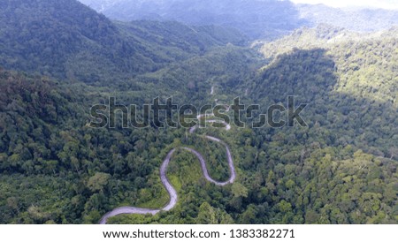 Dangerous Road Patten To Puncak Borneo. 