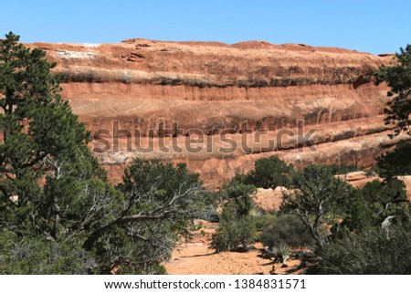Fin rock formation along the Devils Garden Trail, Arches National Park, Utah