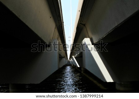 Symmetric architecture bridge, View under the bridge 