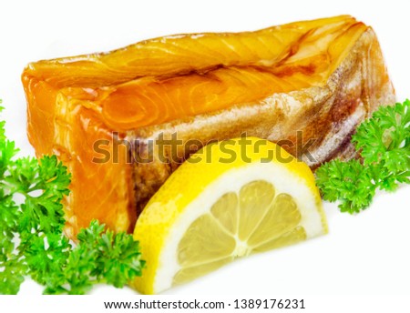 Smoked halibut and salad with lemon