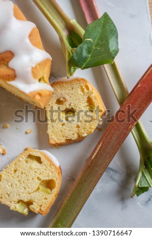 Rhubarb Sponge Cake with lemon frosting