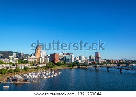 Willamette River and cityscape of Portland, Oregon on a beautiful clear day