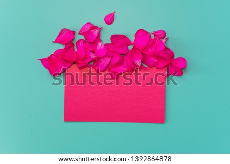 mockup pink business card with flower 