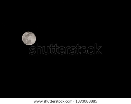 moon​ in​ dark night, Black​ sky