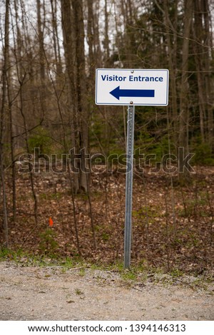 visitor parking sign in vertical orientation
