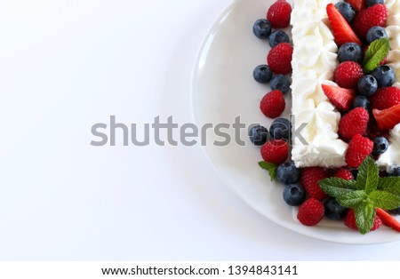 Mixed berry ice cream cake