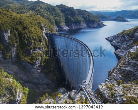 strathgordon hydroelectic dam in south west tasmania Royalty-Free Stock Photo #1397043419