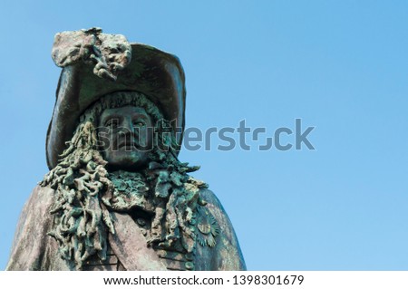 Statue of King William of Orange (King Billy), negative space to right
