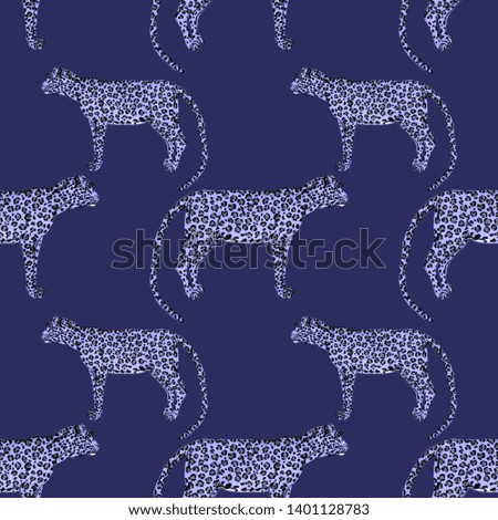 Watercolor seamless pattern with leopard. Animalistic texture. Fashion style seamless pattern. Leopard background 