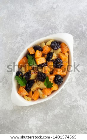 delicious easy to make side dishes pictures of slow cooking food pumpkin, vegetables, prunes, apples, potatoes 