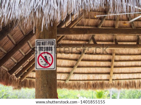 Sign in the Park: Do not Feed The Birds. Prohibition sign. Florida, USA