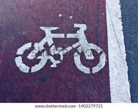 bicycle traffic sign on the road in the street, traffic signal in the city