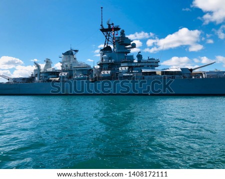 Pictures of Pearl Harbor and the surrounding scenery.