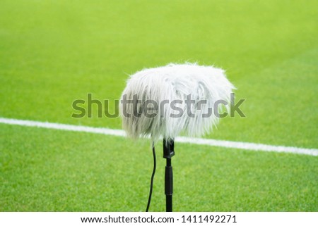 Floor type microphone popular in a position that is close to the scope of the sport, making the athlete's voice closer.